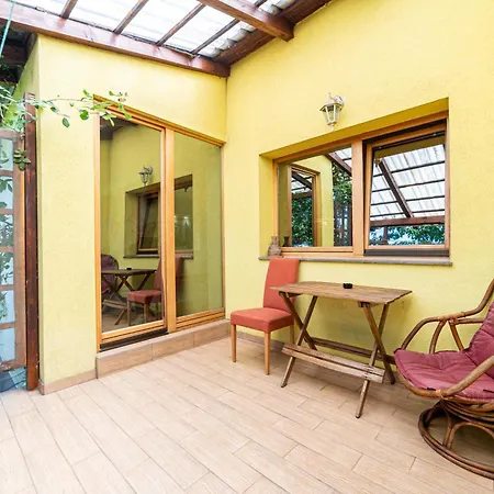 Old Town Bascarsija 1bdr House With Garage & Garden *