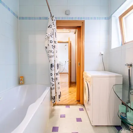 Old Town Bascarsija 1bdr House With Garage & Garden Saraybosna